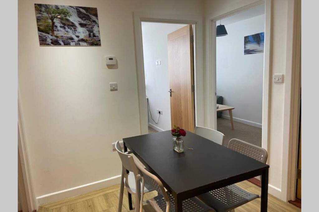 Cosy Apartment Near Train Station Portsmouth Exterior foto