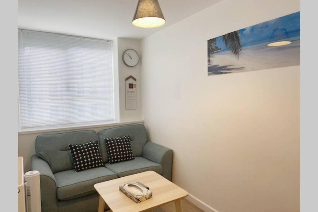 Cosy Apartment Near Train Station Portsmouth Exterior foto